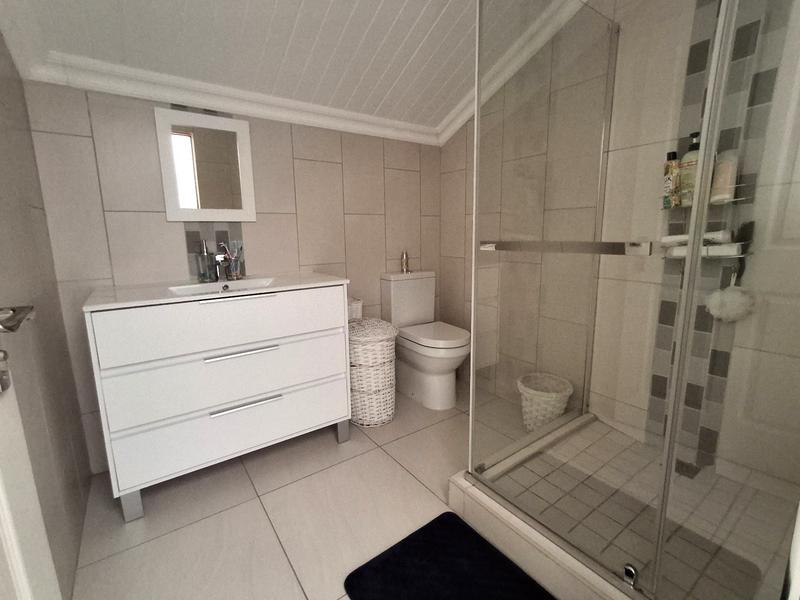 4 Bedroom Property for Sale in Sandy Point Western Cape